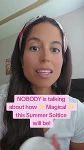 Elisa Massaro's Instagram, Twitter & Facebook