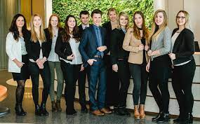 Anleitung zur einrichtung der banking app vr banking. Stadt Wiehl Neue Bankkaufleute Im Dutzend Volksbank Oberberg Gratuliert Zur Bestandenen Prufung Nachrichten