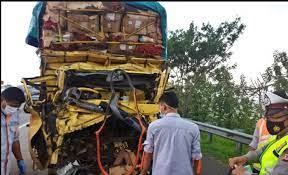 Portal informasi lowongan kerja terbaru dan ter update dengan berbagai macam info loker. Truk Cabai Tabrak Fuso Di Tol Cipali Dua Meninggal Dunia Salah Satunya Warga Magelang Borobudurnews
