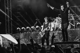Sign Up For Three Days Grace Street Team Http 3dg4life Com Threedaysgrace Tdg 3dg4life Rock Bands 3dg Three Days Grace Three Days Day
