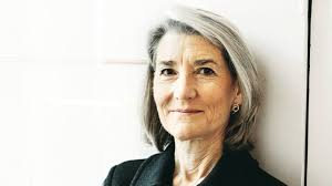 Han skal få styr på skandaleramt akademi