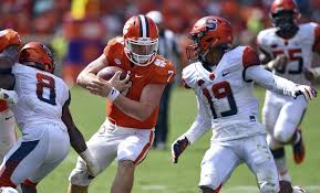 Down 2 Qbs No 3 Clemson Rallies Past Syracuse 27 23