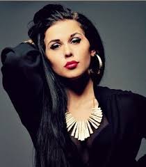 Danielle Vines's Instagram, Twitter & Facebook