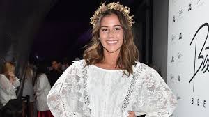 Im geschlechterkampf standen sich sängerin sarah lombardi und rapper eko fresh gegenüber. Sarah Lombardi Macht Eko Fresh Schlag Den Star Kampfansage Promiflash De