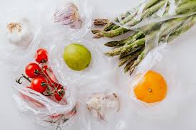 Kalau mereka tidak keberatan, mereka dipersilahkan makan sisa (makanan) di kulkas. Bahan Pembungkus Makanan Daripada Biopolimer Mampu Kurangkan Pencemaran Alam Universiti Putra Malaysia