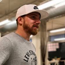 Jonathan Ratner (@jonratner)