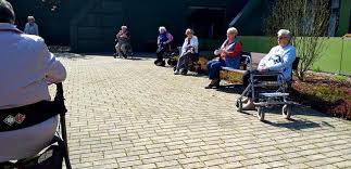 Drk Uberreicht Spende An Michaelschule Herne