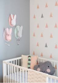 Peinture Decorative Osez La Peinture Geometrique Et Sublimez Les Murs Chambre Bebe Moderne Deco Chambre Bebe Et Idee Deco Chambre