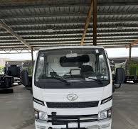 [Hot Item] High-Performance 3 Tons Electric Road Sweeper Truck for Airports