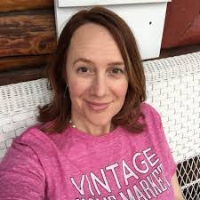 Joan Deering's Instagram, Twitter & Facebook