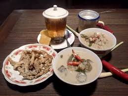 Berbagai macam isian sayuran menjadi bahan utama dari sayur lodeh ini. Mencicipi Sayur Lodeh Paling Enak Di Jogja