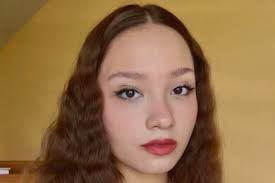 Tres poemas de Larissa Calderón