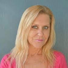 Lynette Gossett's Instagram, Twitter & Facebook