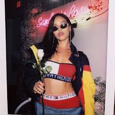 Clothes Black 90s Theme Party Frisuren 2020 Hochzeitsfrisuren Nageldesign 2020 Kurze Frisuren 90s Theme Party Outfit Party Outfits For Women 90s Theme Party