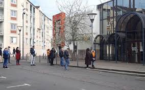 Adresse, téléphone et horaires d'ouverture. Horaires D Ouverture Des Bureaux De Poste A Partir De Lundi Monaulnay Com Le Blog Sur Aulnay Sous Bois 93600 Monaulnay Com Le Blog Sur Aulnay Sous Bois 93600