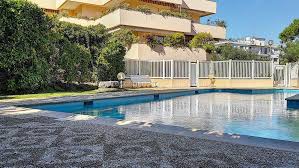 Antibes Ilette Plages A A Pied Au Calme Absolu Cet Appartement En Rez De Jardin De 121 Ma Vous Sa C Duira Par Ses Immobilier Appartement T3 Bien Immobilier