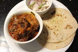 Makkan Roti With Dhaba Chicken Yummy Tummy Recipe Chicken Lunch Roti Chicken Roti Recipe