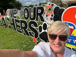 Jennifer Stopher's Instagram, Twitter & Facebook