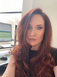 Margo Chamberlain's Instagram, Twitter & Facebook