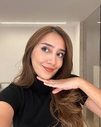 Ingrid Suarez's Instagram, Twitter & Facebook