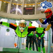 Vu de l'extérieur, cela ressemble plus à une attraction disney qu'à une activité vraiment sérieuse comme. Soufflerie Parachutisme Paris Chute Libre En Soufflerie Argenteuil