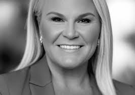 Deena Lowery's Instagram, Twitter & Facebook