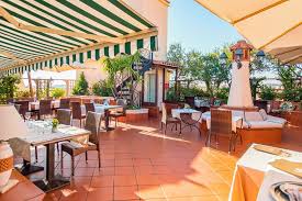 Guests can enjoy a rooftop bar, free breakfast, and an. Hotel Diana Roof Garden Rome City Hotels Jet2holidays