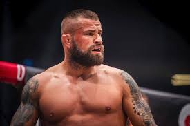 Lela ceterová & karlos vémola / instagram (@karlos_terminator_vemola) mma zápasník karlos vémola (35) sa v poslednej dobe raduje z obdobia plného úspechov. Galerie Mma Bojovnik Karlos Vemola 33 Krmim Zraloky Foto 1 Ahaonline Cz