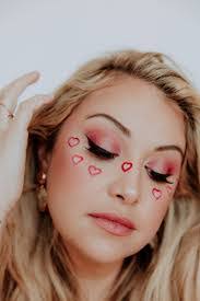 Kay Fair's Instagram, Twitter & Facebook