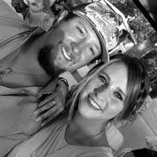 Kelley Mcleod's Instagram, Twitter & Facebook