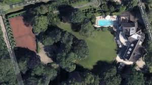 Le rockeur préféré des français a rendu son dernier souffle dans sa maison de. Paris La Maison Ou Est Decede Johnny Hallyday A Ete