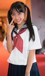 ボード 制服 のピン