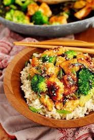 Poulet Brocolis Sautes Au Sesame Cuisson Vapeur 20 Minutes Pour Des Fleurettes De Brocolis Fondantes Poulet Brocoli Recettes De Cuisine Recette Asiatique