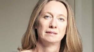 Management makeovers bring in peer reviews for pay