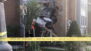 Car Crashes Into House In Mississauga Citynews Toronto