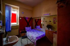 Dies ist nicht verfügbar 054339 julianna wight. Prostitution In Corona Zeiten Leere Im Laufhaus