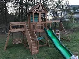 Backyard Discovery Caribbean All Cedar Swing Set 1606029com The Home Depot 1000 En 2020 Casa De Juegos Para Ninos Parques Infantiles Jardines Rusticos