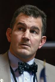 After passionate debate, Senate passes bill that lets parents object to  books