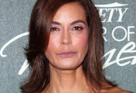 Saiba mais sobre Teri Hatcher