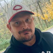 Ja'Marr Chase or Bijan Robinson for first pick? 10 team PPR, Snake draft