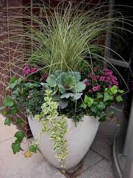 Maybe you would like to learn more about one of these? 35 Beautiful Fall Planters Outdoor Ideas For Awesome Home Front 0018 Pflanzen Herbstblumen Bepflanzung