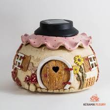 Keramik Wichtel Solarkugel Keramik Fleury Keramik Fur Haus Und Garten In 2020 Solarkugeln Keramik Kugel