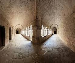 Cloister Corner Senanque Abbaye Par Wessel Dijkstra France Romanesque Abbaye Abbaye Cistercienne Cathedrale