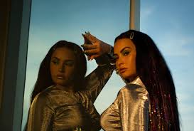 ++ demi lovato on teenage years: Demi Lovato News Demi Starker Denn Je Dancing With The Devil