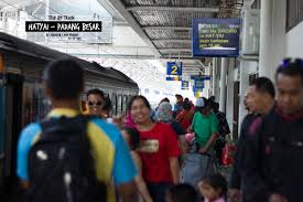 From hat yai there is a branch line to padang besar with the main line continuing onto sungai kolok, which is the border crossing closest to the town of kota bharu. Trip By Train Hatyai Padang Besar Readme Me