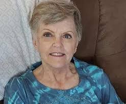 Donna Elias's Instagram, Twitter & Facebook