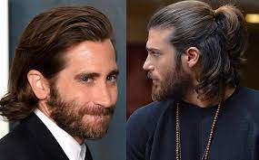 Tagli di capelli in stile militare, altri invece con delle rasature che riportano delle pettinature vintage e che costituiscono il corollario dei … Capelli Lunghi Uomo 2021 Lisci Mossi Ricci O Scalati Tendenze Tagli Idee E Foto Donne Sul Web