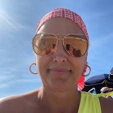 Bernadette Reed (@BernadetteKink)