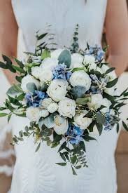 Blue hydrangeas, vendelas roses, ivory the best blue wedding flowers (and 16 blue. 20 Light Blue Wedding Color Ideas For Spring Summer Wedding Hi Miss Puff