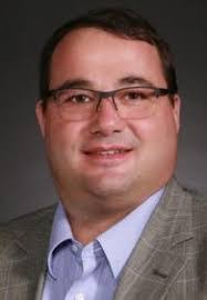 Dean Pfeiffer's Instagram, Twitter & Facebook